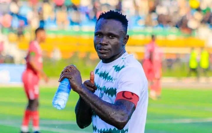 Ogunmodede, Anas arrive Abuja for NPFL Awards Ogunmodede, Anas arrive Abuja for NPFL Awards
