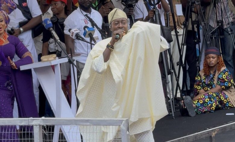 Olubadan Ladoja: Politics and the subtext of Taye Currency’s psychi-art-ric performance