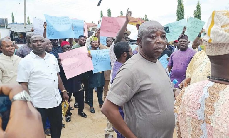 South-West Auto Dealers Protest Customs Alleged Extortion