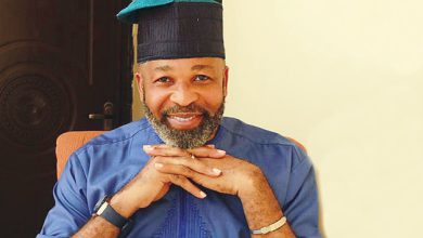 TRENDING: Yemi Solade apologises for slapping Afeez Owo on movie set