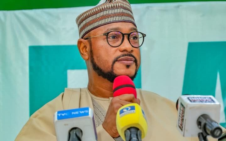 Gov Lawal supports local businesses in Zamfara with over N1bn