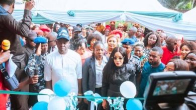 Enugu First Lady donates house to parents of quintuplets