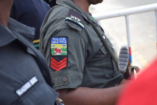 Policeman Forgets Cap In Student’s Car After Extortion In Ijebu-Ode Policeman Forgets Cap In Student’s Car After Extortion In Ijebu-Ode