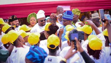 Photos: Ola Aina Hails Cultural Pride, Empower Residents At Ayetoro Day Celebration
