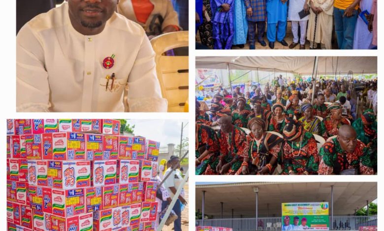 Festive Season: Sen Yayi’s Pointman, Fatai Adesegun Donates Cash, Food Item To Ijebu North Residents