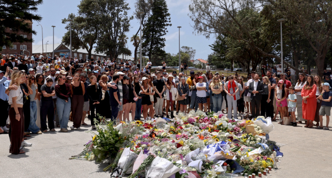 Father, Son Kill 15 At Jewish Festival In Australia Father, Son Kill 15 At Jewish Festival In Australia