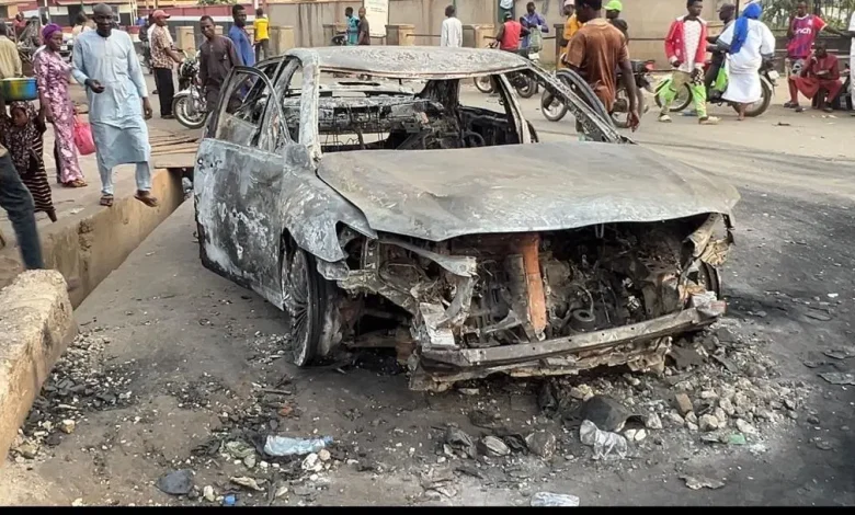 Irate Youths Set Suspected Yahoo Boy’s Vehicle On Fire After Crushing Meat Seller