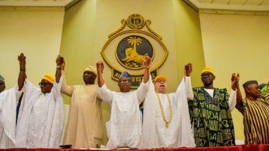 At The Gate Or Inside The Room? The Politics of Performance In Ijebu-Ode By An Eyewitness