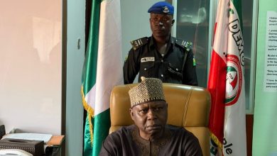 PDP officials Flee As Thugs Disrupt Post-Jonathan Ratification Meeting PDP officials Flee As Thugs Disrupt Post-Jonathan Ratification Meeting