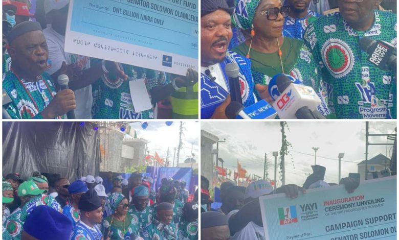 Thunderous Ovation As Yayi Progressives Movement Donates N1b to Senator Adeola Governorship Bid