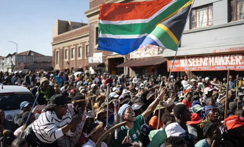 Nigerians Fleeing Xenophobic Attacks In S’Africa Head Home Nigerians Fleeing Xenophobic Attacks In S’Africa Head Home