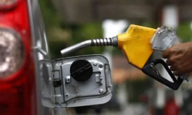Nigerian Filling Stations To Reduce Fuel Price Near N1,000 Per Litre Amid Pressure