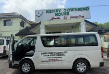 Sen. Adeola Yayi Empowers Ogun Journalists With New 18-Seater Bus Sen. Adeola Yayi Empowers Ogun Journalists With New 18-Seater Bus