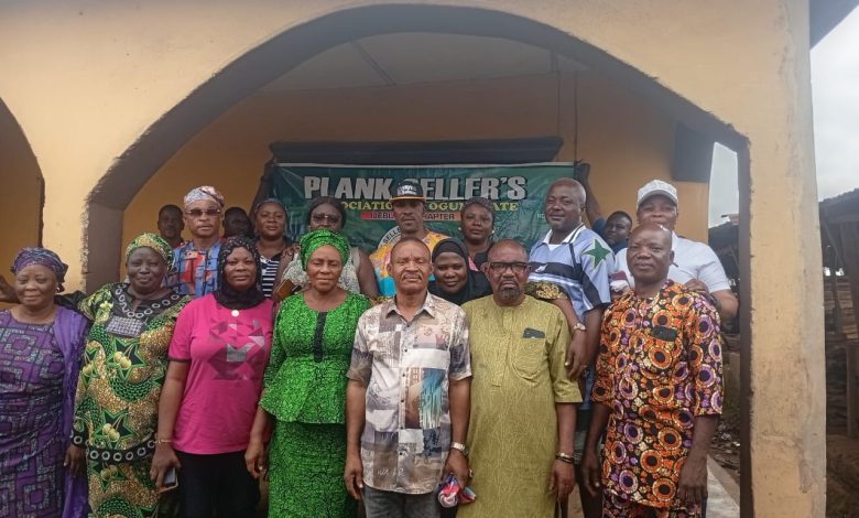 Photos: Ogun Plank Sellers Disown Protest Against State Govt